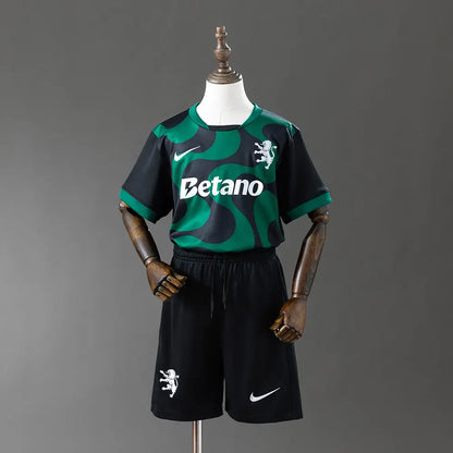 Camisola Sporting 2025-26 - Conjunto infantil