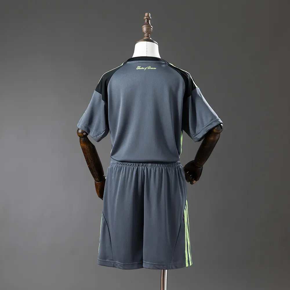 Conjunto infantil Manchester United 2025/26 Away
